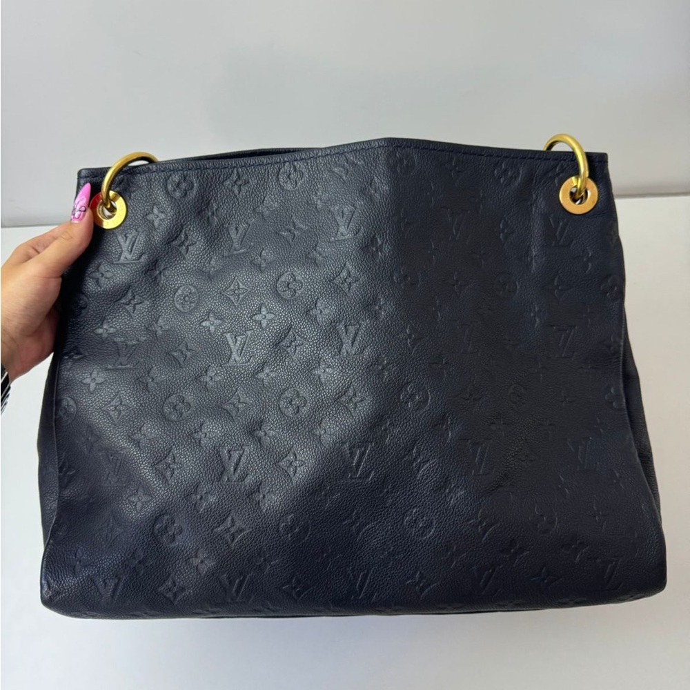 Louis Vuitton Artsy MM
